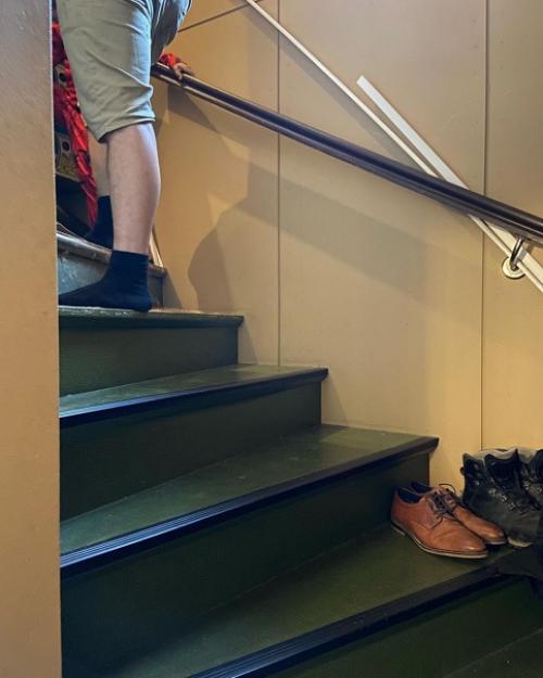 Небольшая переделка лестницы в доме: после и до. 03