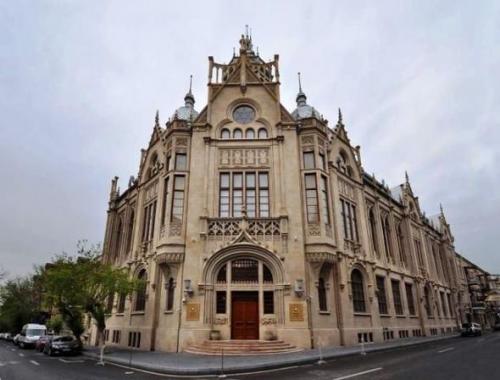 Десять уникальных исторических архитектурных зданий баку. 01