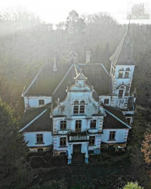 Есть в калининградской области место, где компании Netflix сам бог велел снять завораживающий и кошмарный сериал про вампиров. 09