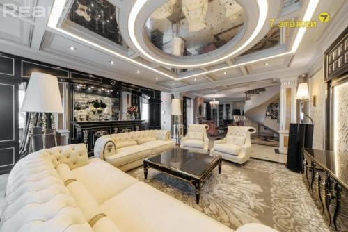 То ли дворец, то ли театр: как выглядит самая дорогая квартира в Минске. 02