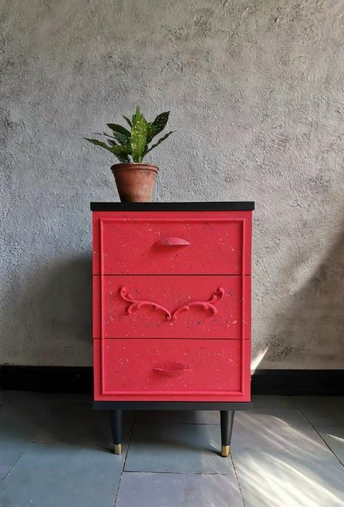 Зачем красить мебель? 
