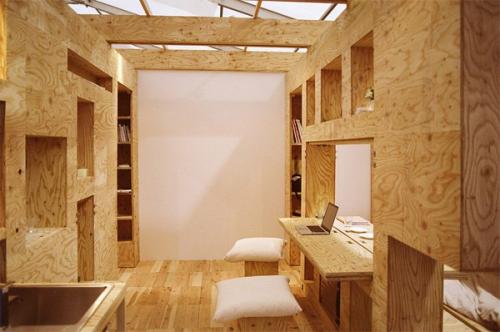 Совершенно новый вариант интерьера маленькой квартиры предложила японская архитектурная фирма Studio_01. 06