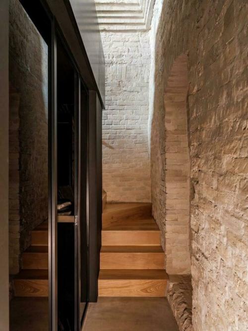 Двухуровневая квартира в старинном доме. 05