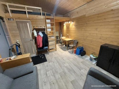 Каркасный сарай со спальным местом под потолком - от подписчицы FH. 04