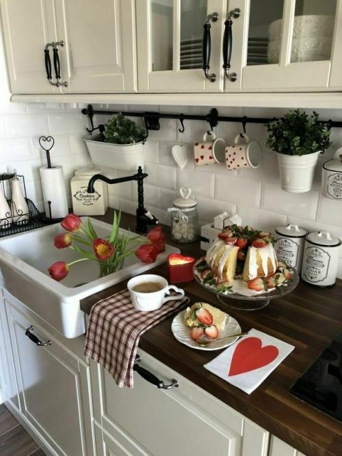 Милые хозяюшки, я думаю, мы все устали от долгой зимы и хотим перемен этот пост про обновки. 04