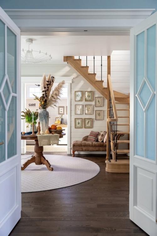 Детали.  Дом у озера с репликами в стилистике русской усадьбы. 04