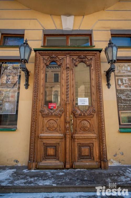 12 самых красивых старинных дверей в Петербурге. 08