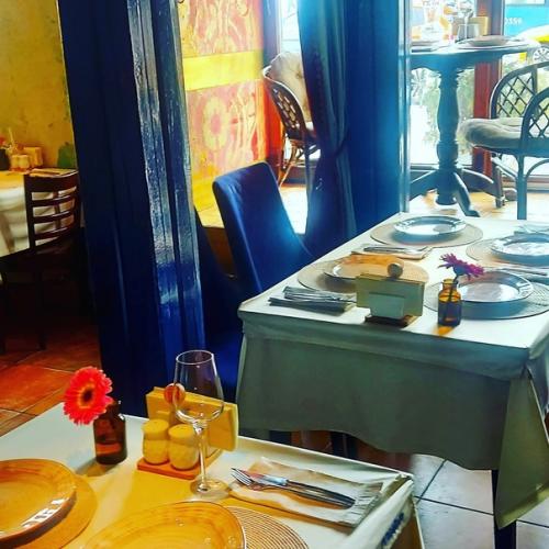 На восьмое марта в прелестном ресторанчике на Таганке. 08