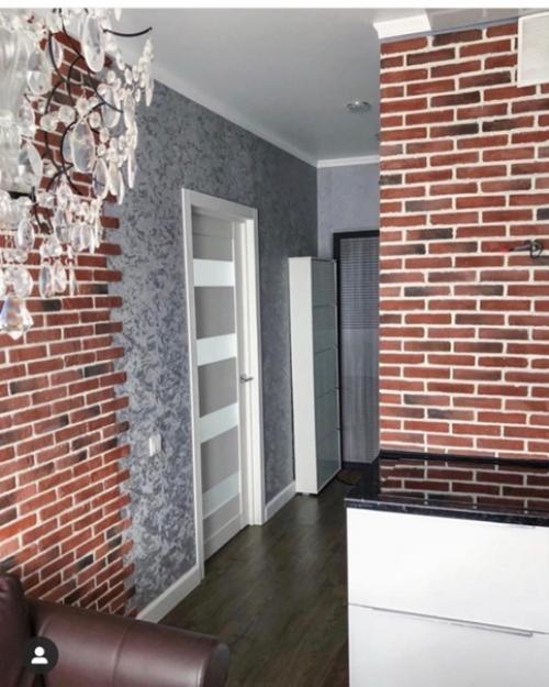 Прикольный дизайн, но слишком много всего. 02