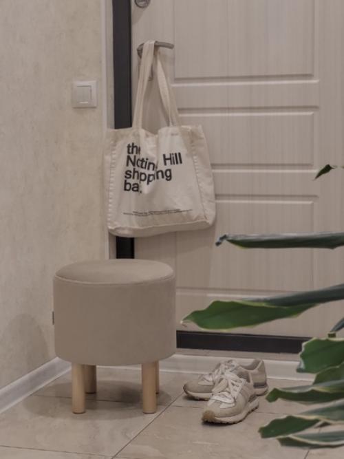 Интуитивный интерьер - это когда первым делом просто клеишь обои и стелешь ламинат, а цельная картинка вырисовывается лишь спустя 4 года. 01