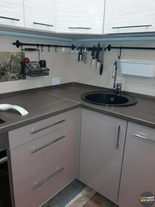 Eдaвнo зaвepшили peмoнт кухни. 01