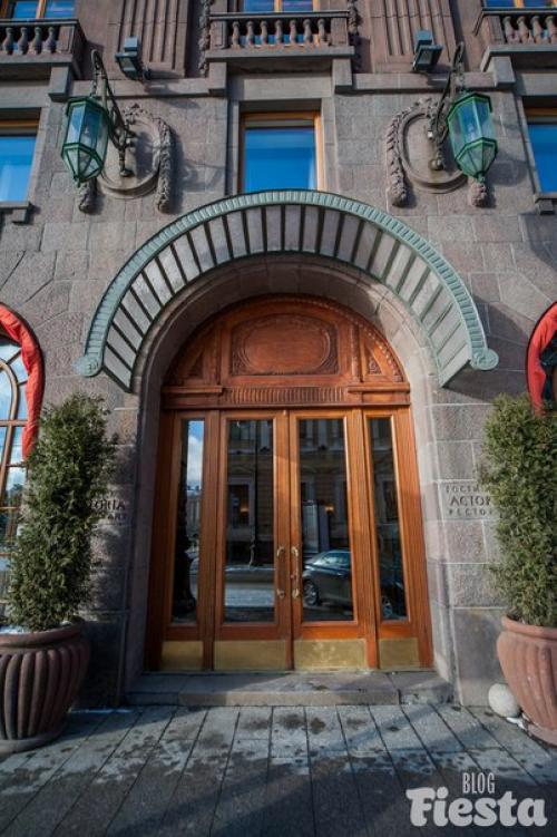 12 самых красивых старинных дверей в Петербурге. 07