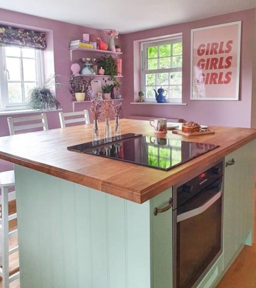 Хватит уже розового цвета. 01