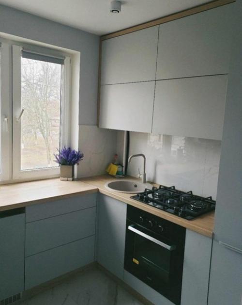 Крохотная кухня. В которой есть всё, что нужно. 02