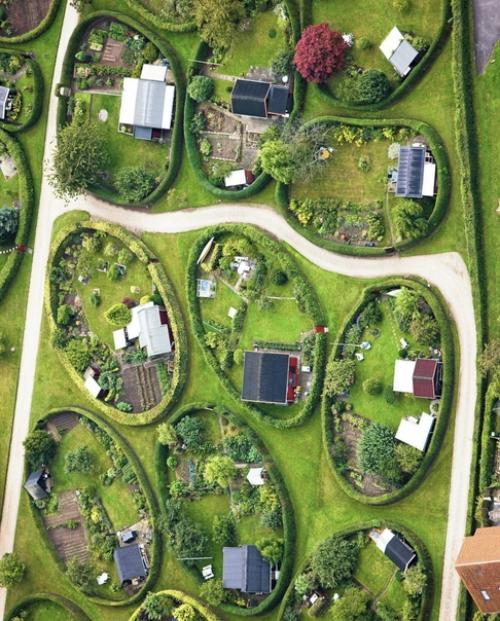 Овальные Сады: пригородный район Naerum в Копенгагене, Дания. 01