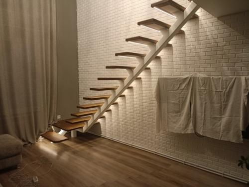 Ещё одна наша красавица лестница, пополнила нашу копилку работ. 02