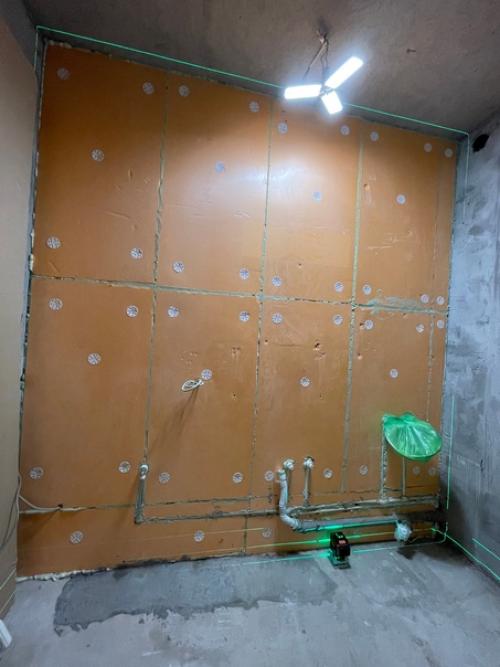 Ремонт сдвинулся в ванной. 08