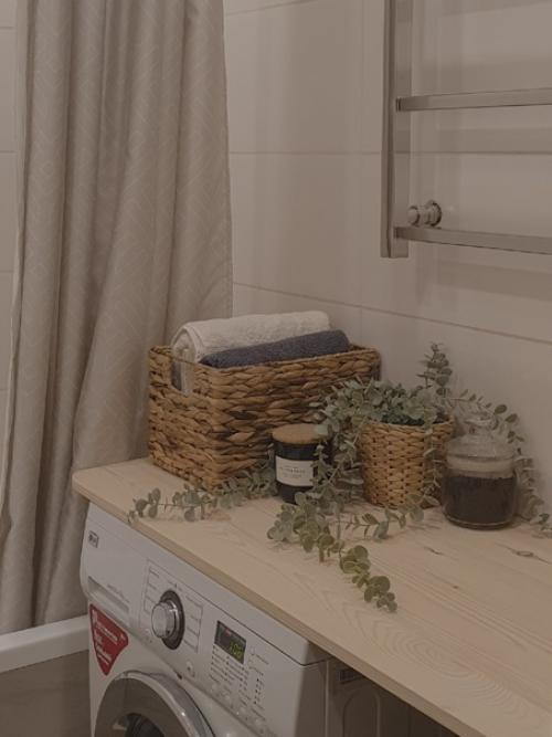 Интуитивный интерьер - это когда первым делом просто клеишь обои и стелешь ламинат, а цельная картинка вырисовывается лишь спустя 4 года. 05