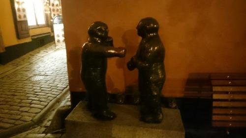 Еще одна страна в списке. 09