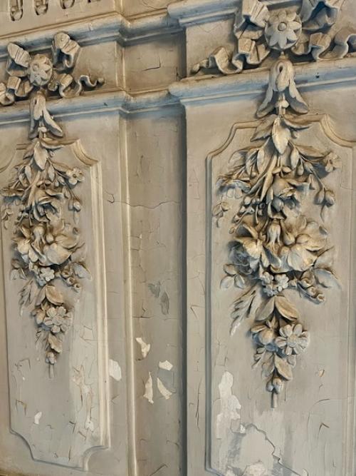 Особняк Брусницыных - один из многих объектов культурного наследия, который все еще не тронула реставрационная рука. 03