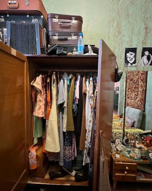 Арткоммуналка -. Некогда настоящая коммунальная квартира, часть которой выкупили и. 08 Арткоммуналка -. Некогда настоящая коммунальная квартира, часть которой выкупили и. 08