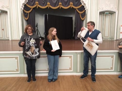 Свершилось!  Обещанный с утра питерский дождик вдруг не случился: нас разбудило солнце! 06