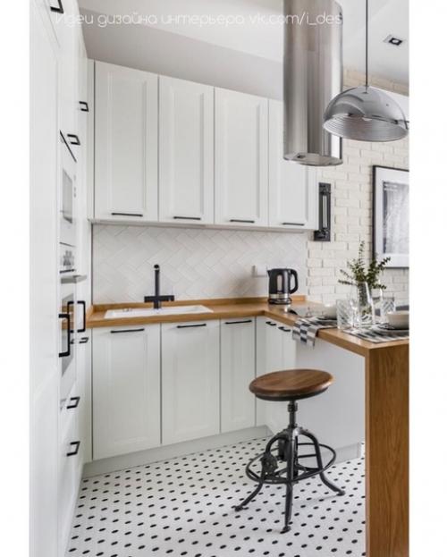 Помещение S = 38 м 2 с двумя окнами, двумя стояками, без единой перегородки! 03