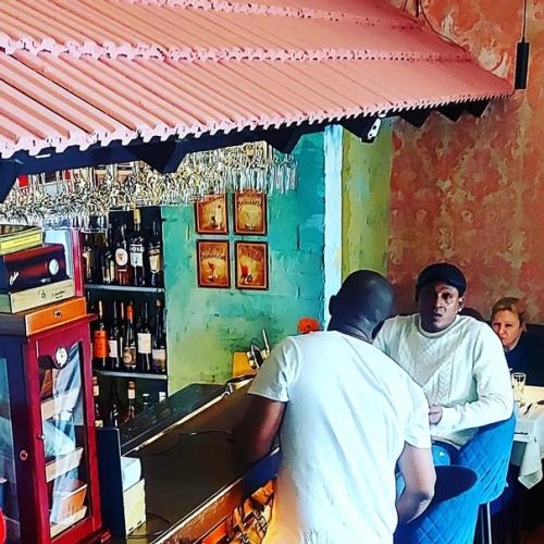 На восьмое марта в прелестном ресторанчике на Таганке. 07