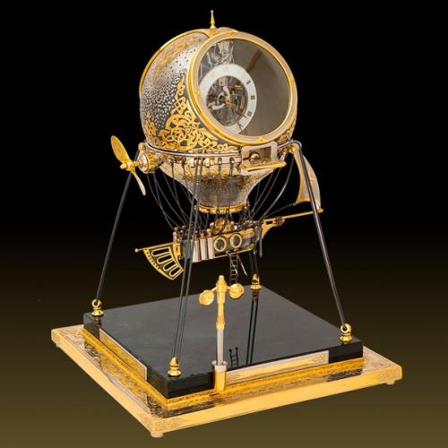 Настольные часы от челябинской часовой мануфактуры молния - это благородное и изысканное украшение интерьера. 01