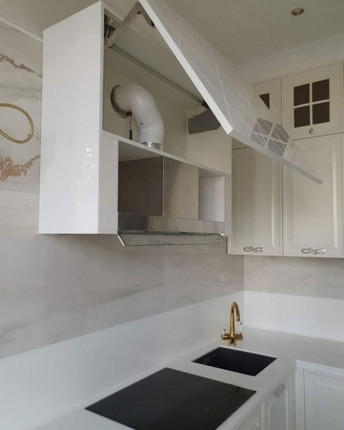 Похвастаюсь кухней.  Тут много критиков сейчас набегут но я и правда осталась довольна. 08