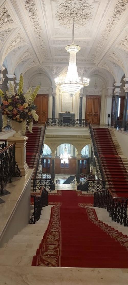 Ну что ж, выполнив гражданский долг, можно и о душе подумать. 02