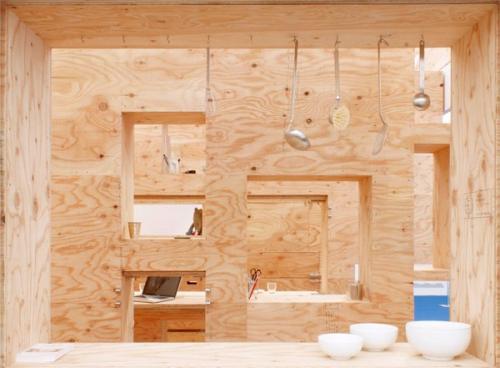 Совершенно новый вариант интерьера маленькой квартиры предложила японская архитектурная фирма Studio_01. 05