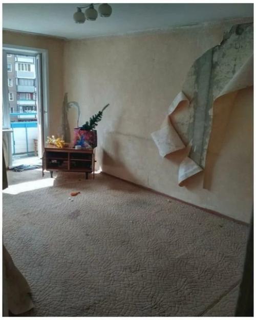 Семья квартиру до неузнаваемости изменила.