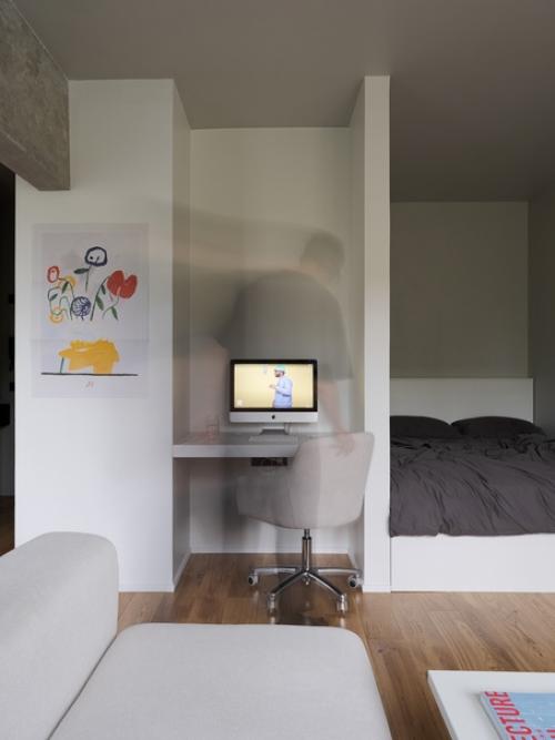 Строгий интерьер студии 36 кв. 05