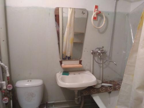 Весна - время переделок и мы хотим напомнить вам, какие замечательные проекты по преображению своих квартир могут реализовывать наши подписчики. 02