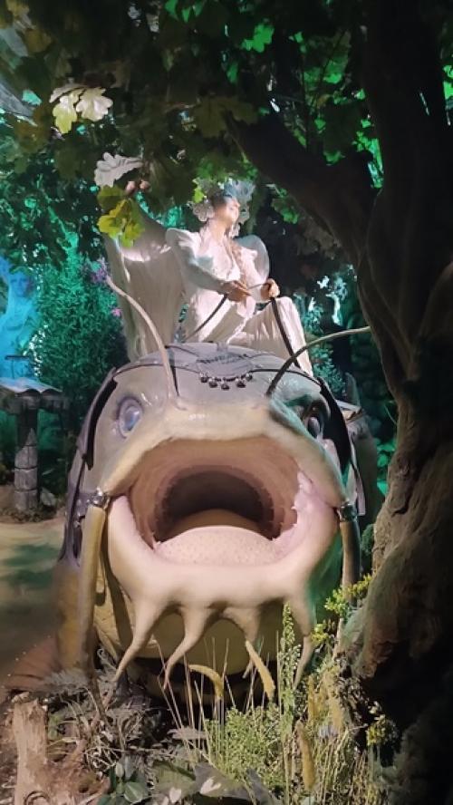 Потрясающий особняк небылиц, сказок, волшебства и причудливых персонажей. 07