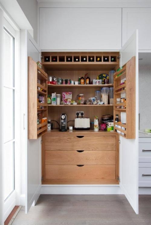 Жизнь остановилась внезапно и превратилась в день сурка. 02