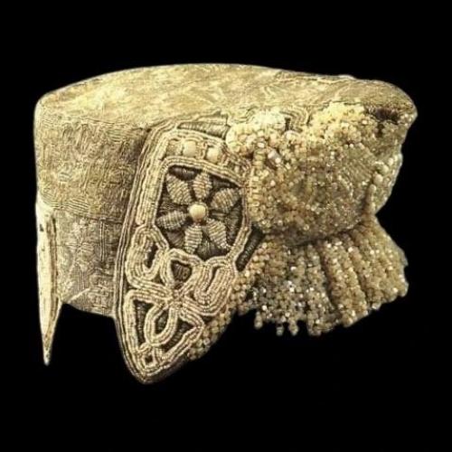 Этот кокошник (на фото 1-8) бытовал в каргопольском уезде олонецкой губернии. 03