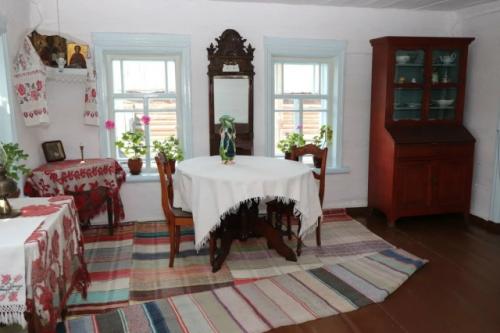 В музее шушенского можно увидеть буфеты, которым больше ста лет. 01 В музее шушенского можно увидеть буфеты, которым больше ста лет. 01