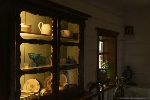 В музее шушенского можно увидеть буфеты, которым больше ста лет. 04 В музее шушенского можно увидеть буфеты, которым больше ста лет. 04