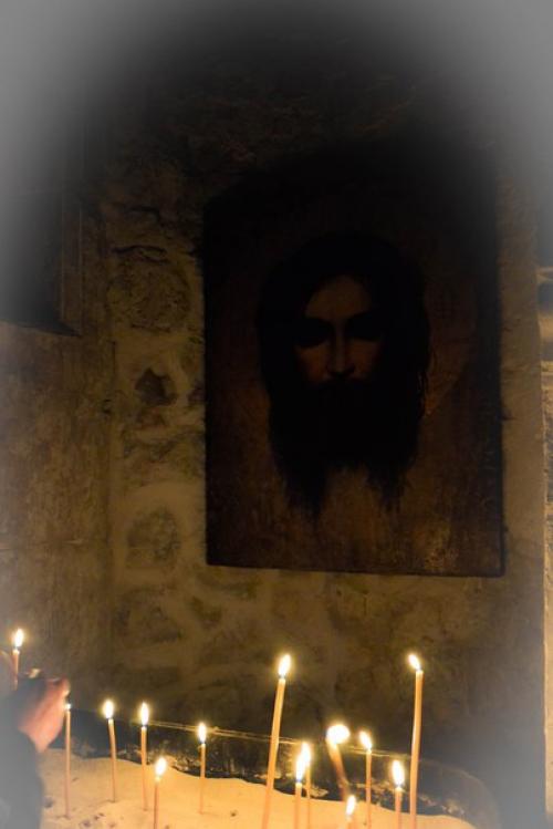 Внутрений дворик монастыря и храм святого знамения - сурб - Ншан. 02 Внутрений дворик монастыря и храм святого знамения - сурб - Ншан. 02