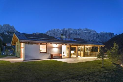 Дом для семейного отдыха в горах Италии. 05