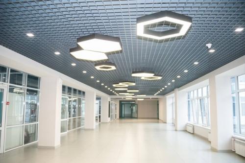 Первый рабочий день в Нижнекамске посвятил соцобъектам, где проходит капитальный ремонт. 08 Первый рабочий день в Нижнекамске посвятил соцобъектам, где проходит капитальный ремонт. 08