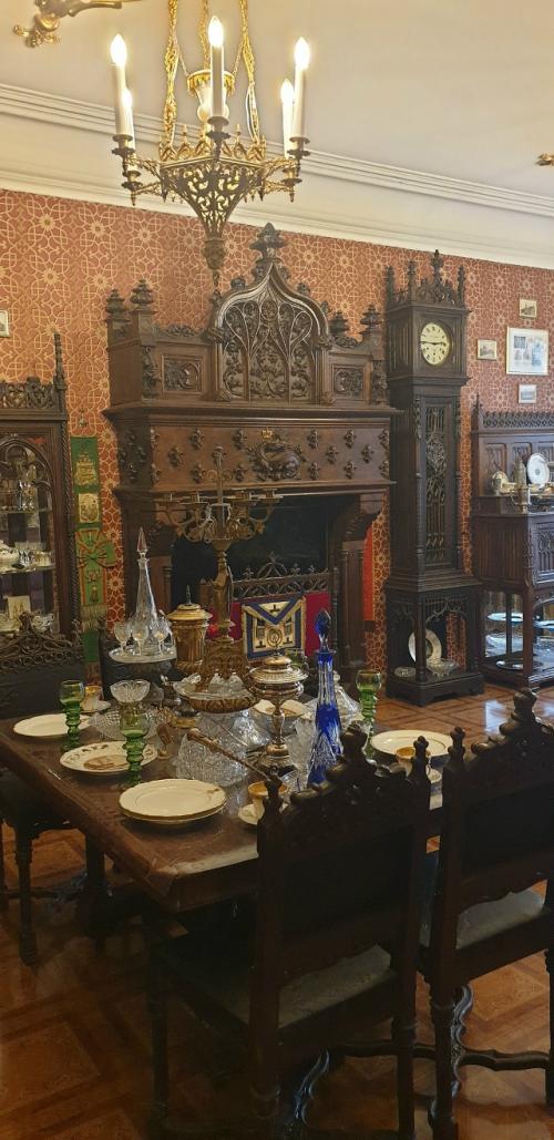 Побывала в готической квартире, расположенной в бывшем доходном доме герцога лейхтенбергского. 02