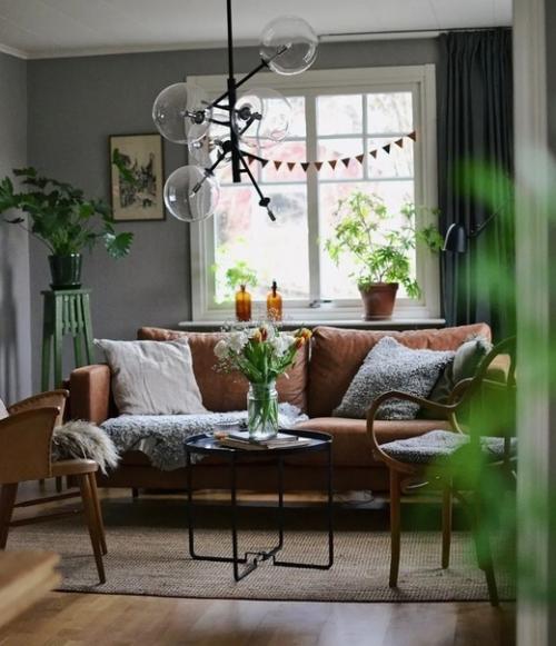 В этом ярком и насыщенном скандинавском доме разбегаются глаза, хочется подробно рассмотреть каждую деталь. 04