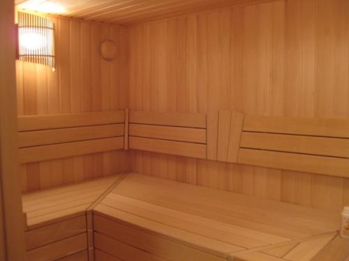 Здравствуйте.  Решил и поделиться одной из своих работ.