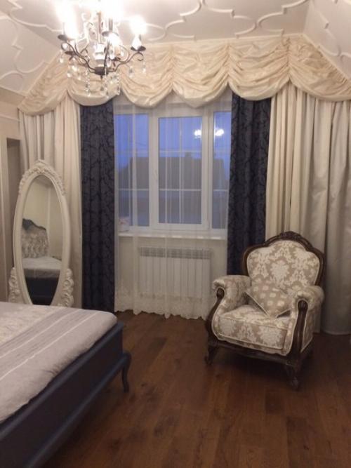 Вот так мы текстилем спальню в загородном коттедже оформили. 06