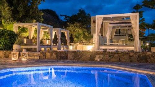 Отель дня?  Ультра современный Happy Cretan Suites 4 *? 07