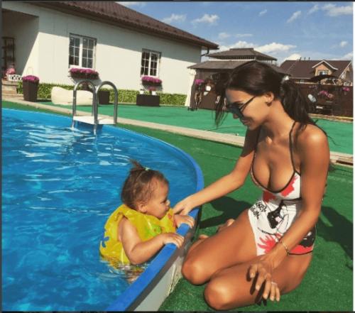 Молодой и успешный репер джиган (наст. 08