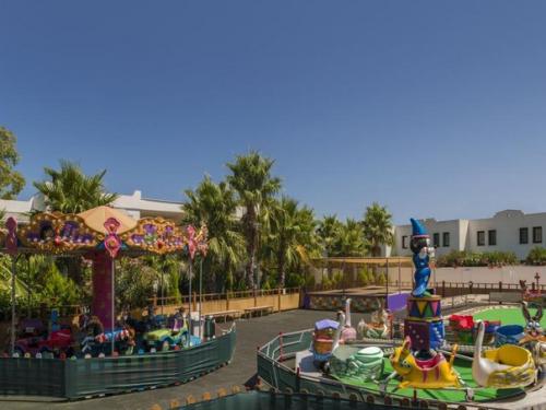 Росстур_на_Дзержинского_13 б, горящиетурыизсамары турыизсамары. 03